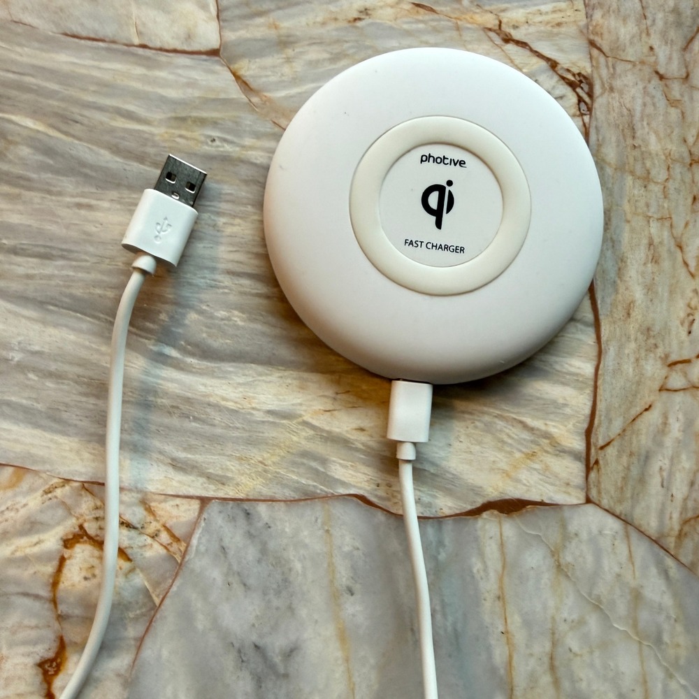 Photive PHWC10 White Fast Wireless Qi Charging Pad USB Cable